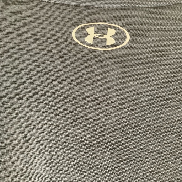 Ladies Under Armor Shirt - Picture 4 of 6